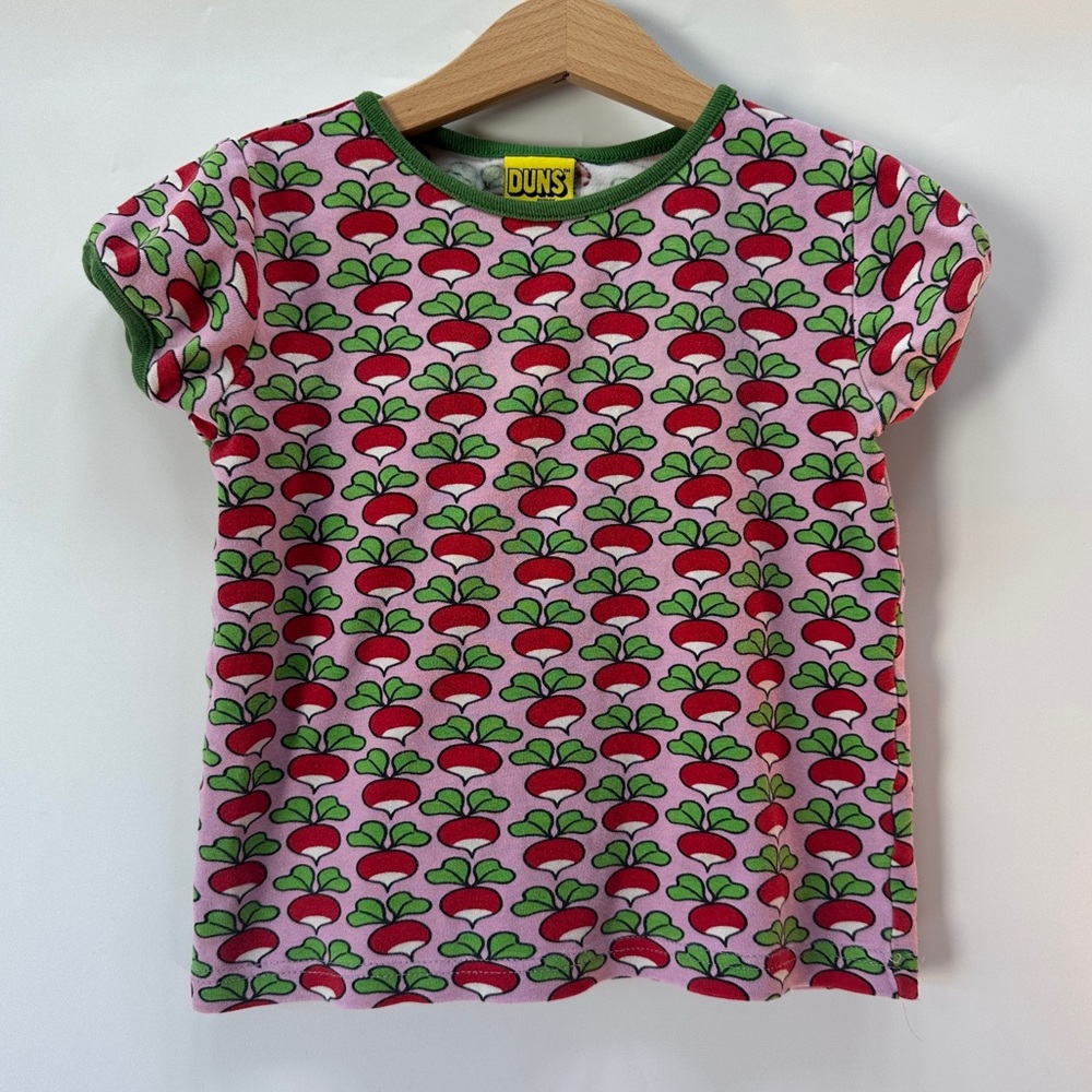 DUNS‎ Sweden Organic Cotton Radish Kids Tee Size 110 4-5yrs HTF